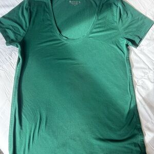 Athleta Green Short Sleeve T-Shirt